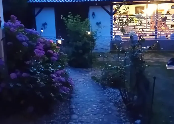 Glamping, Tent Jurta, Outdoor Living *